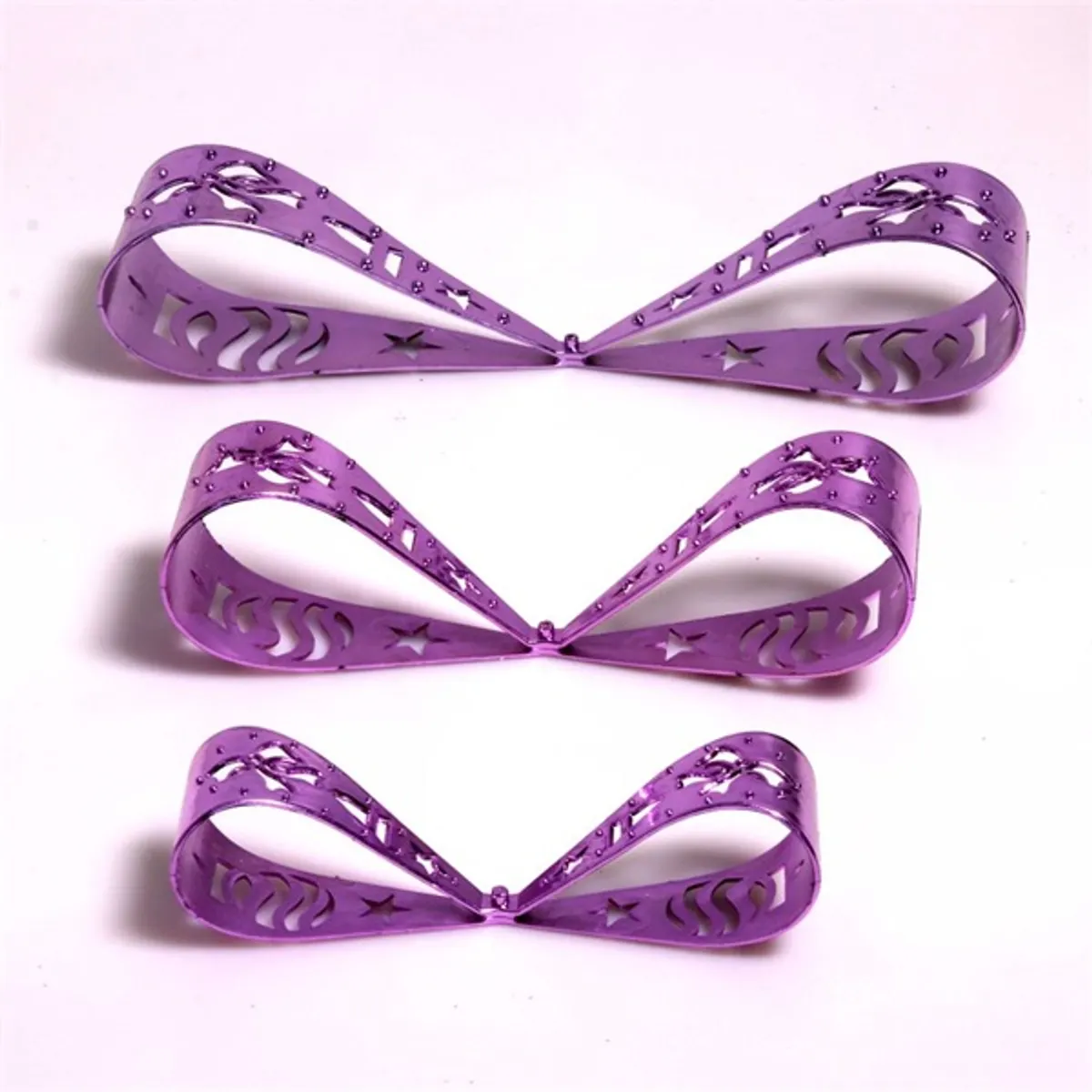 Iris Doboz alakú /1db 20cm, 1db 25cm, 1db 30cm/ ezüst-lila fémdoboz műanyag masnival dekor szett #3