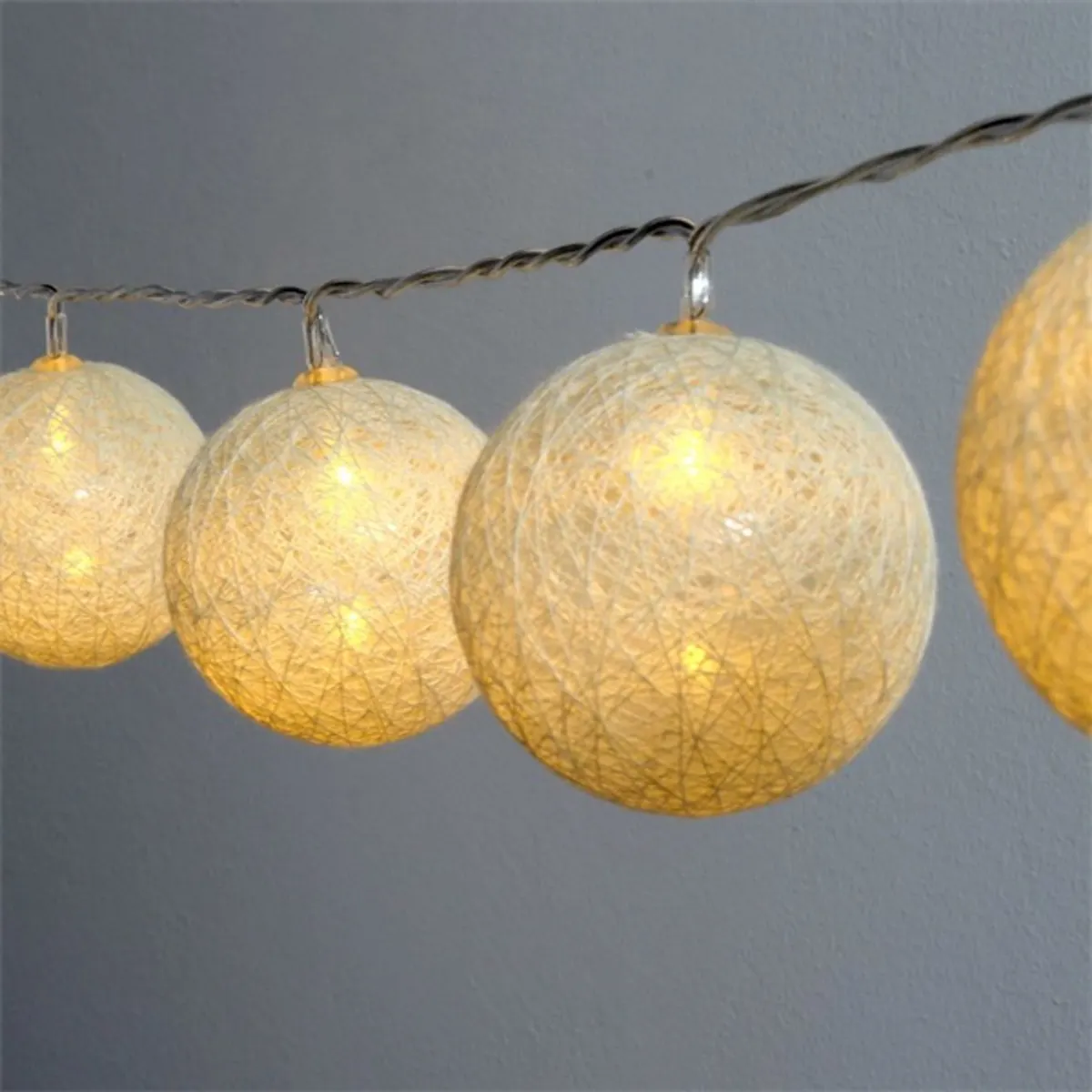 Iris Gömb alakú 6cm/színes fonott/1,5m/meleg fehér/10db LED-es/USB-s fényfüzér, fénydekoráció #1