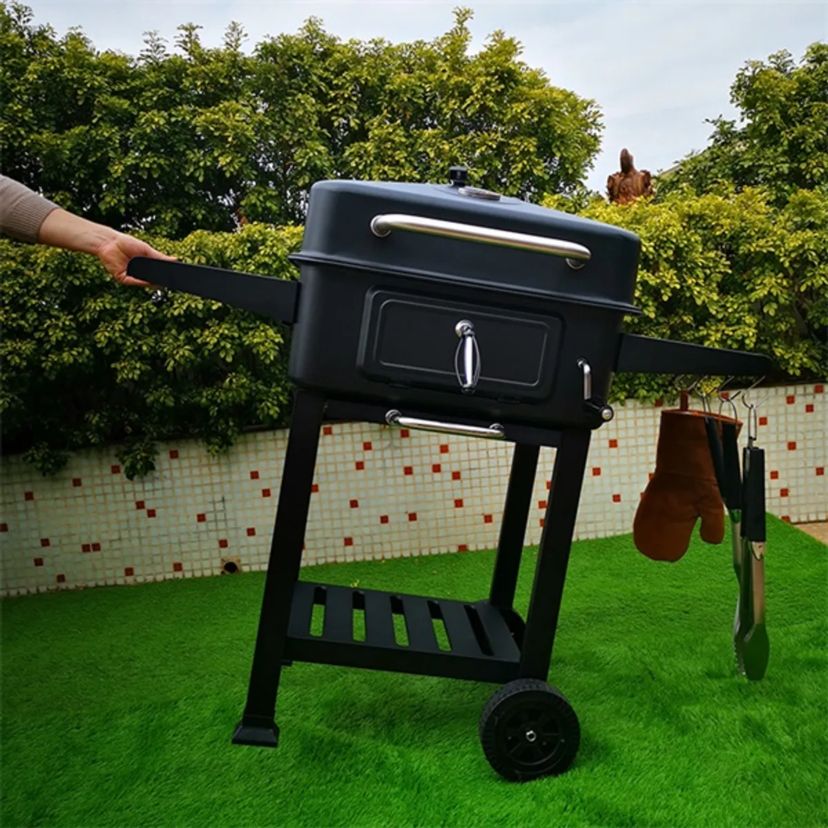 TOO BG-200B fekete BBQ faszenes grillkocsi két oldalsó asztallal #6