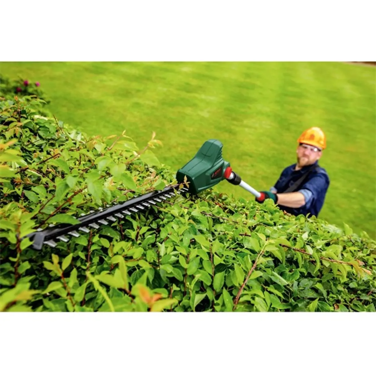 Bosch UniversalHedgePole 18 teleszkópos akkumulátoros sövényvágó #2