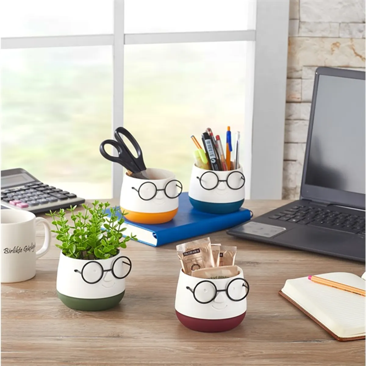 IRIS E5721 szemüveges fej alakú kétszínű cserép 9x7,5cm #1