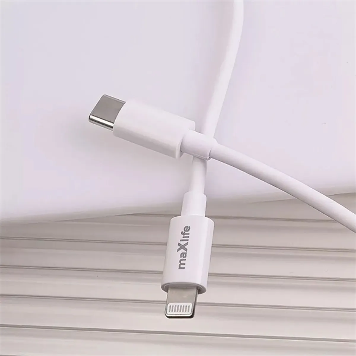Maxlife ML738423 PD+QC 20W USB + Type-C fehér gyorstöltő adapter + Type-C/Lightning kábel #7