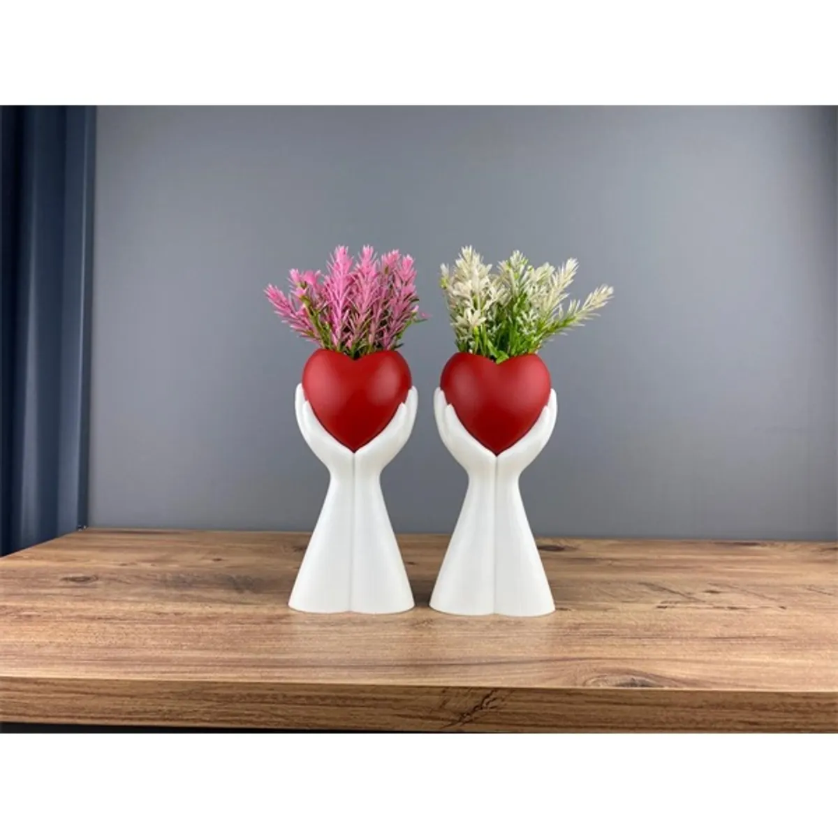 IRIS E5754 szív a kézben dekoráció művirággal 10x27cm #1