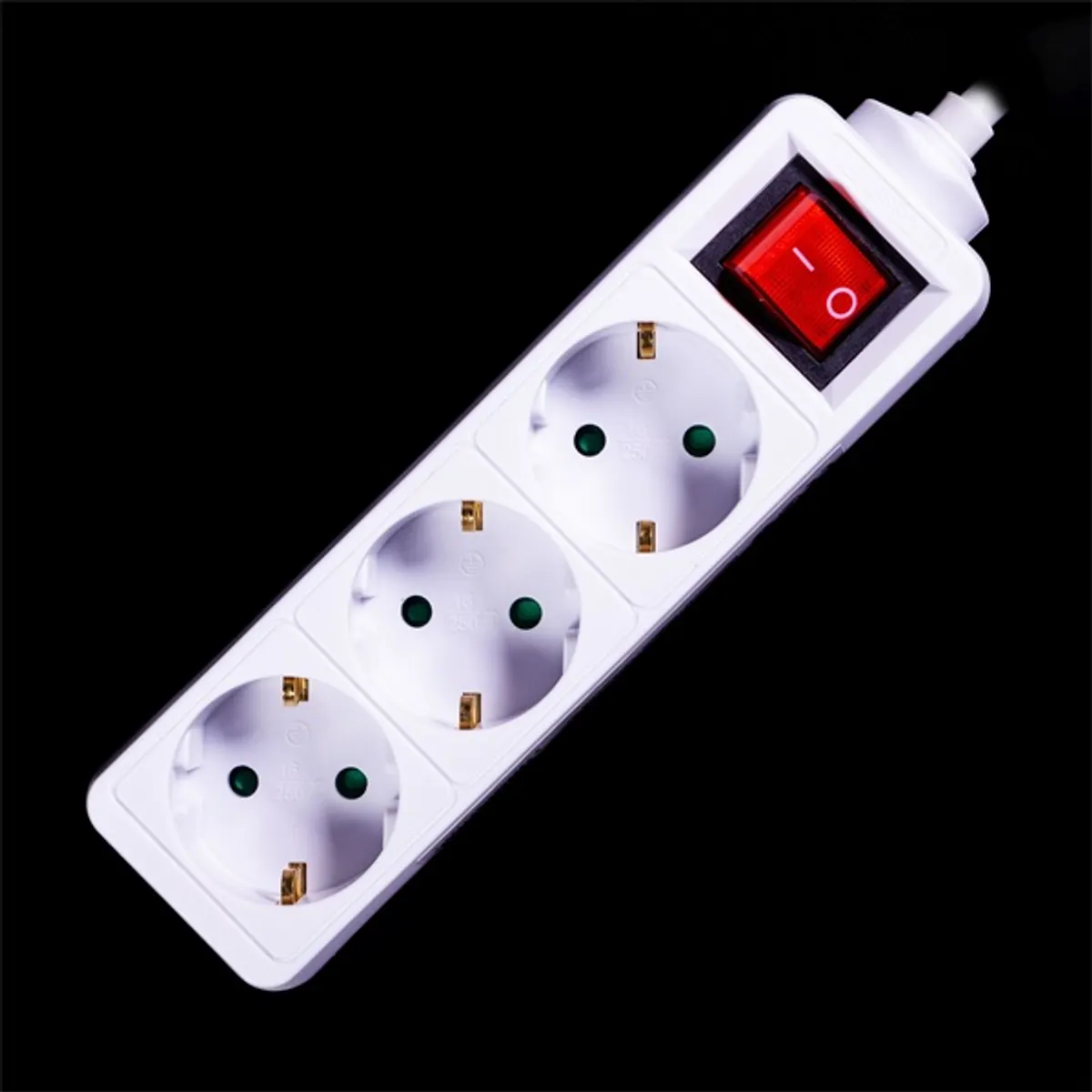 IRIS Electric IEPS-3W-1,5M-K Hosszabbító elosztó 3 aljzattal, kapcsolóval, 1,5m fehér #3