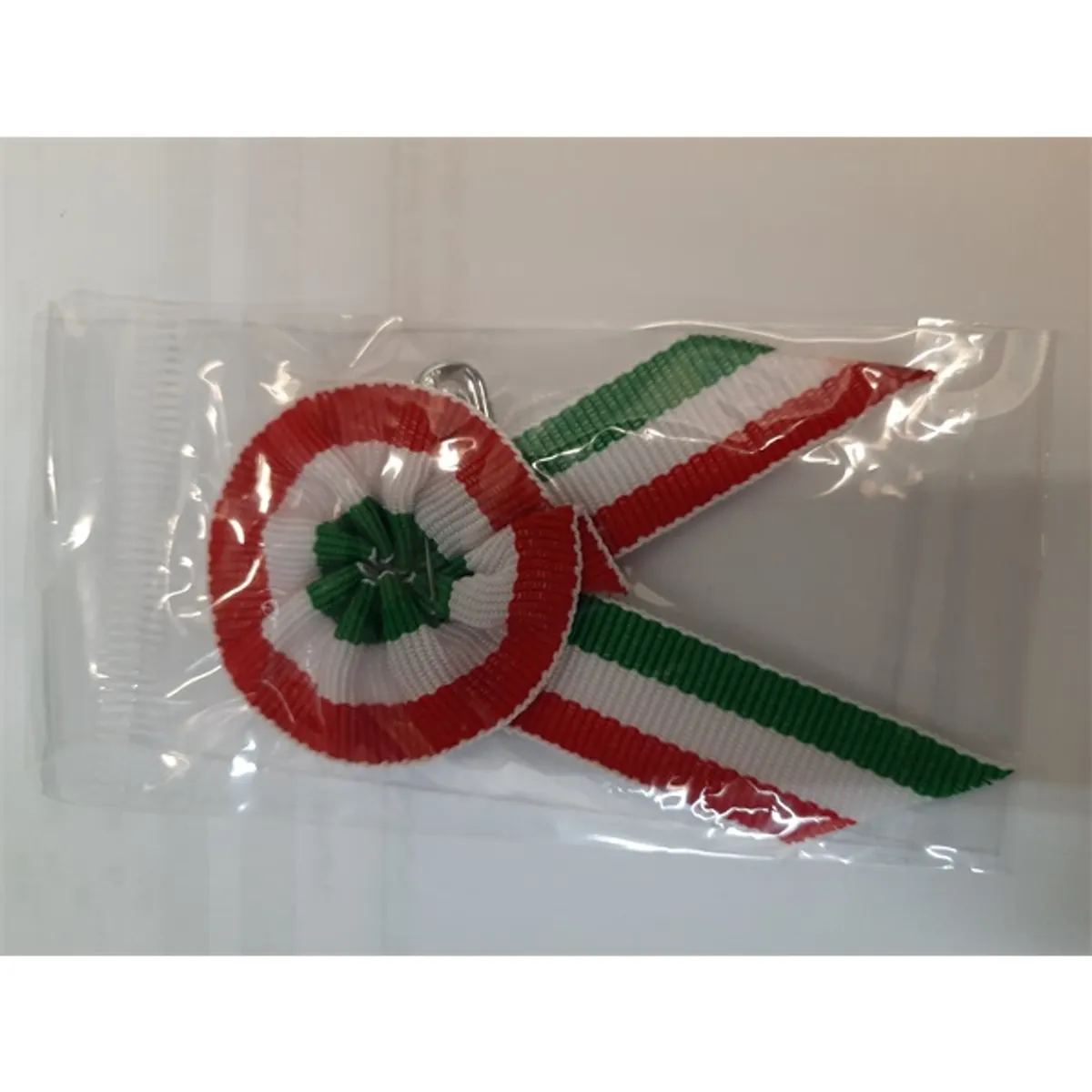 Kokárda kitűzővel 1 cm széles szalagból átmérő 3 cm #1