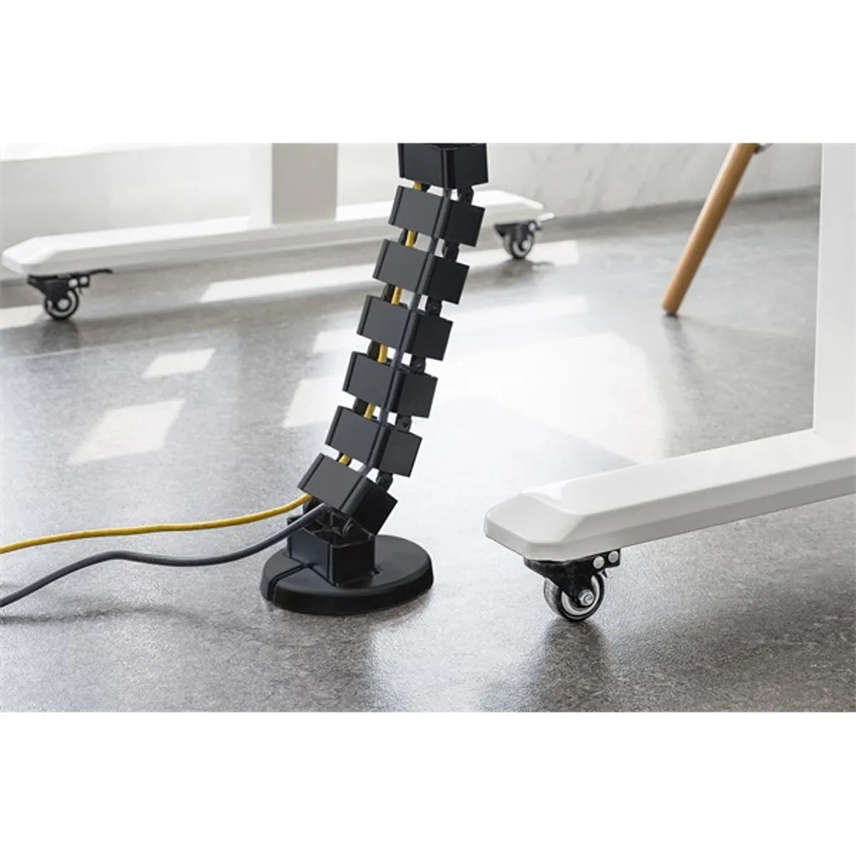 DIGITUS DA-90505 Rugalmas állítható hosszúságú fekete kábelvezető #9