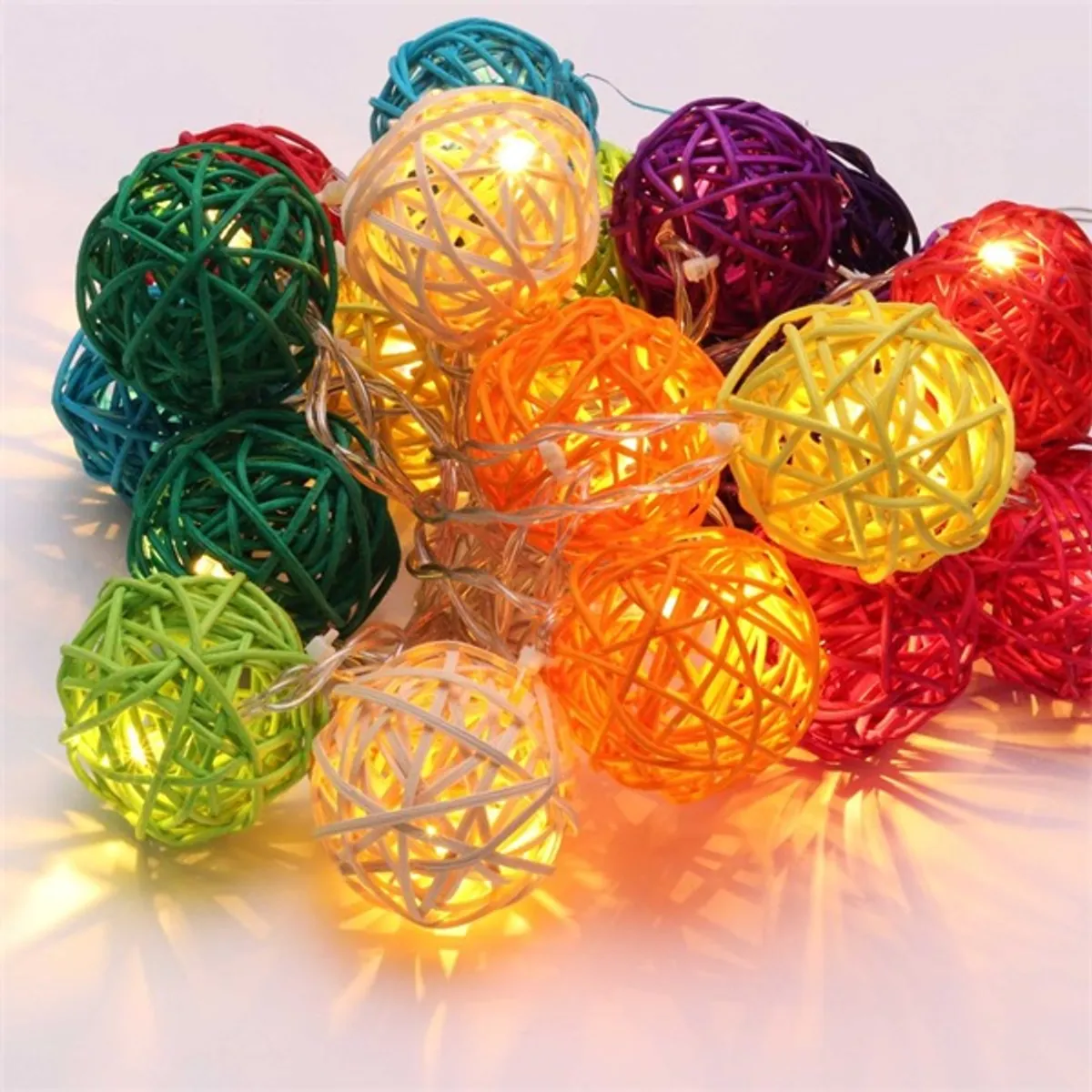 Iris Gömb alakú fonott/rattan/4m/több színű/20db LED-es/3xAA elemes fényfüzér, fénydekoráció #4