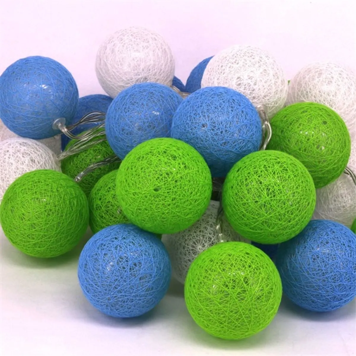 Iris Gömb alakú 6cm/színes fonott/4,5m/zöld-kék-fehér/30db LED-es/USB-s fényfüzér, fénydekoráció #2