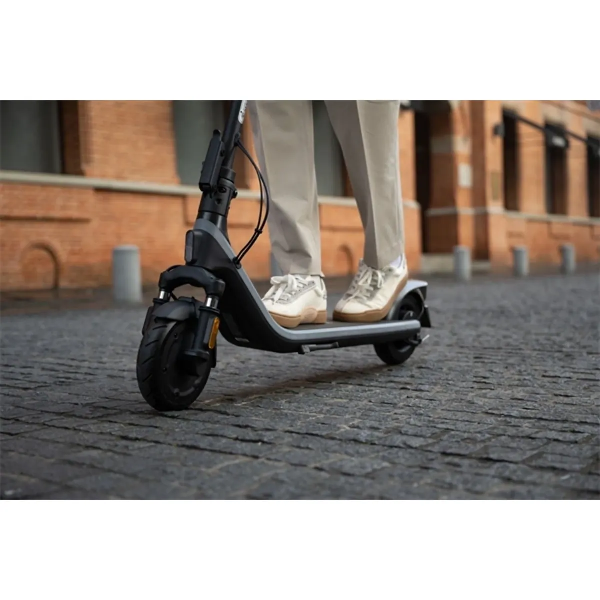 Segway Ninebot Kickscooter E2 D II elektromos roller #4