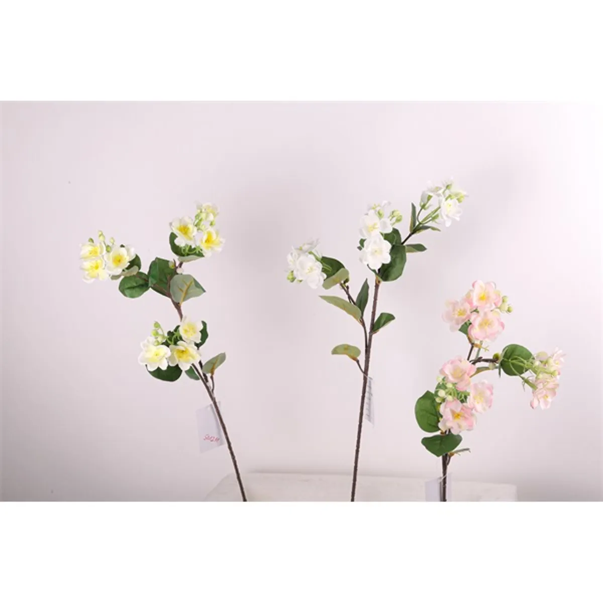 IRIS virágos dekor 9 virággal 3 féle szín 61cm #1