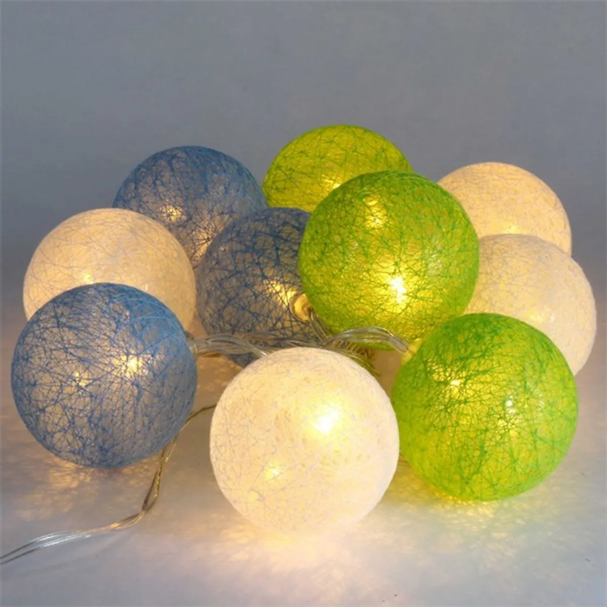 Iris Gömb alakú 6cm/színes fonott/1,5m/zöld-kék-fehér/10db LED-es/USB-s fényfüzér, fénydekoráció #3