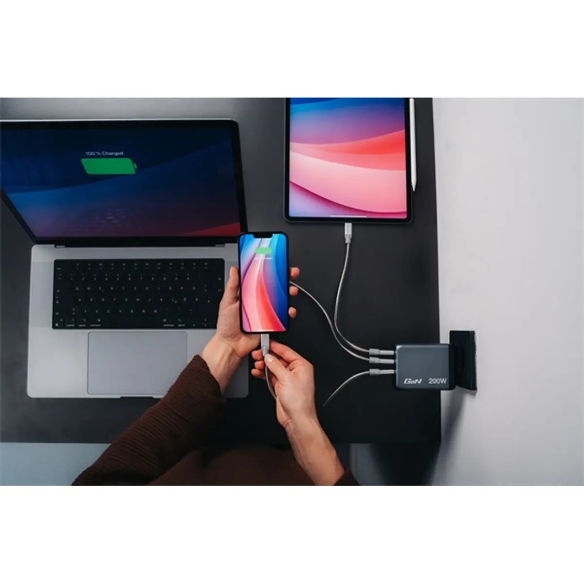 Verbatim 32204 GNC-200 GaN Charger 200W USB Type-A + 3xType-C hálózati töltő adapter #6