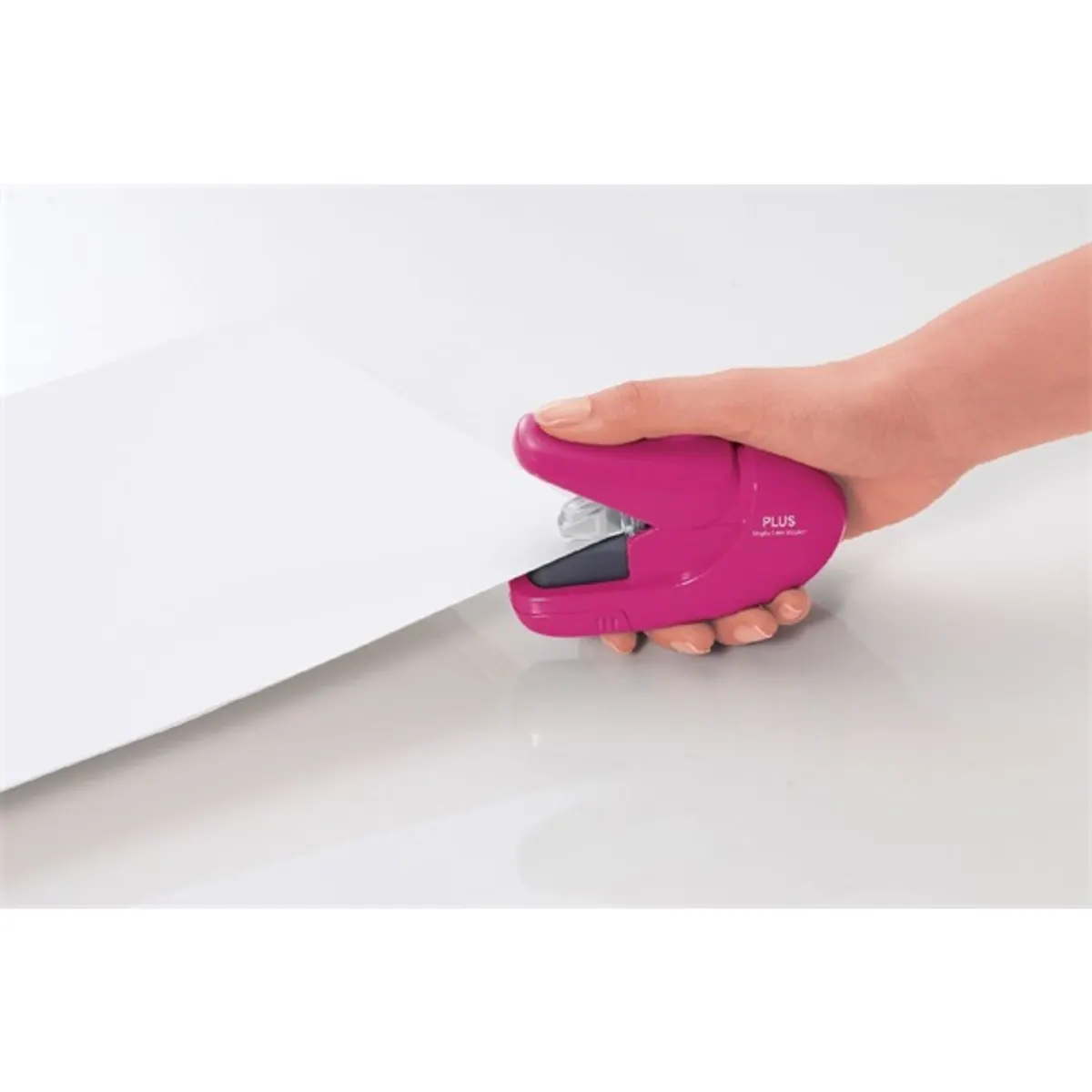 Plus Japan kézi kapocsmentes pink tüző- és lyukasztógép #2