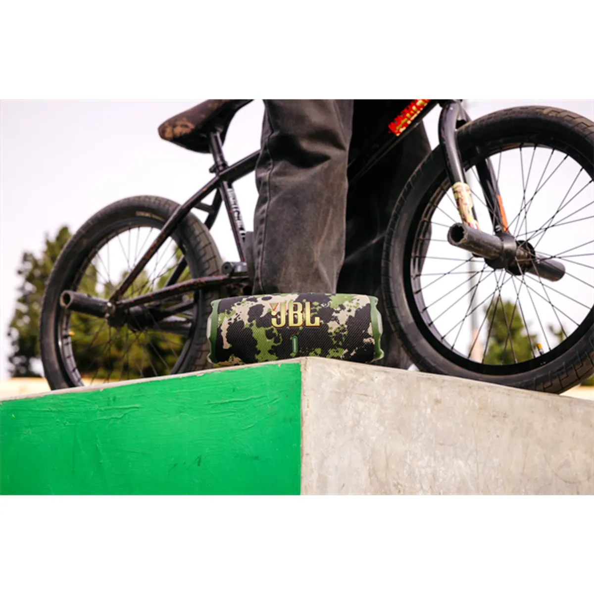 JBL Charge 6 terepszínű Bluetooth hangszóró #8